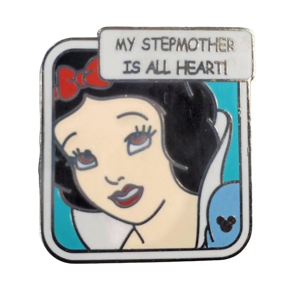 Disney Snow White Trading Pin Princess Comic Lapel Pin Brooch Badge Accessories